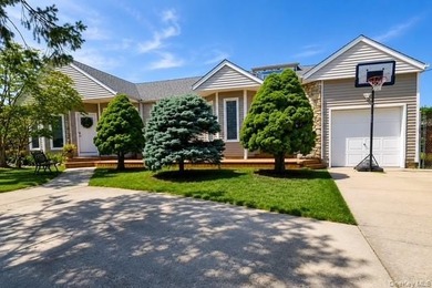 Welcome to this beautifully maintained home! Offering over 2,200 - photo 8