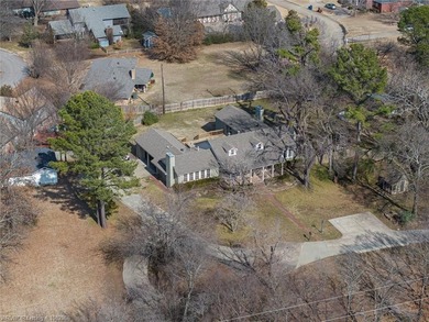 Price Reduced. Charming Traditional Home with a Central Fort - photo 29