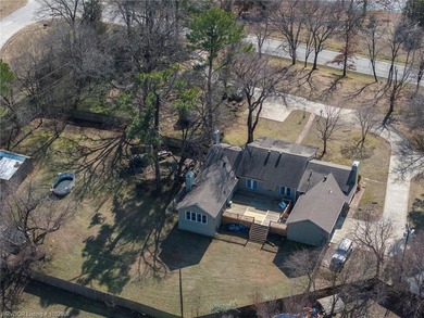 Price Reduced. Charming Traditional Home with a Central Fort - photo 30