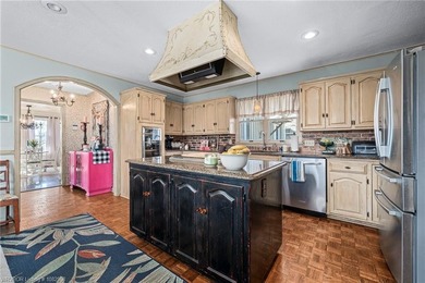 Price Reduced. Charming Traditional Home with a Central Fort - photo 38