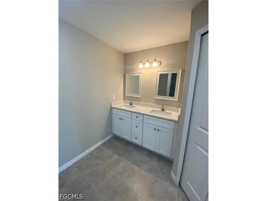 This beautiful home has 4 bedrooms, 3 bathrooms and a 2 car - photo 7