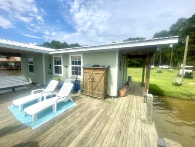 PRICE IMPROVEMENT !!  Quaint Boathouse on Extra Large Lot! - photo 3