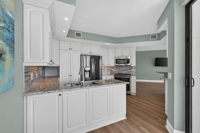 Enjoy over 1,460 sq. ft. of beautifully renovated Intracoastal - photo 11