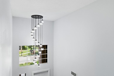 Immaculate, move-in ready 5-bed plus loft home on a prime corner - photo 14