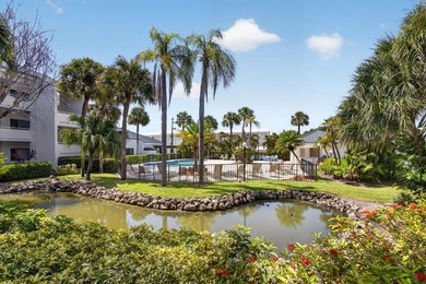 Enjoy over 1,460 sq. ft. of beautifully renovated Intracoastal - photo 29