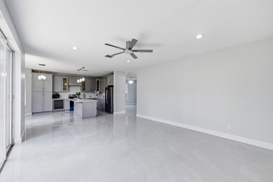 Immaculate, move-in ready 5-bed plus loft home on a prime corner - photo 33