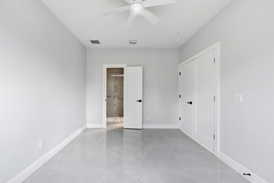 Immaculate, move-in ready 5-bed plus loft home on a prime corner - photo 38