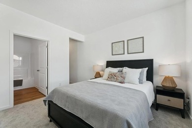 Experience the luxury in one-level living with this stunning - photo 10