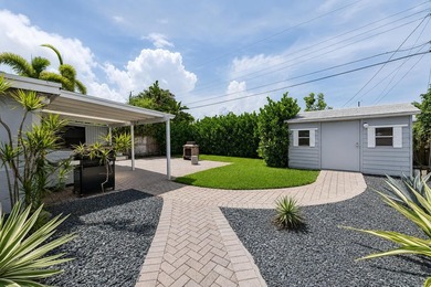 Beautifully updated 2-bedroom, 2-bath home with a versatile - photo 13