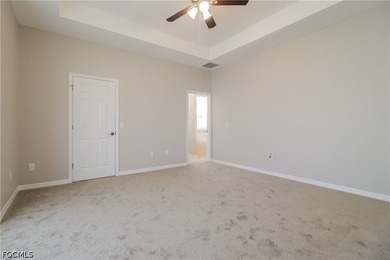 Clean and move-in ready home featuring a spacious open layout - photo 7