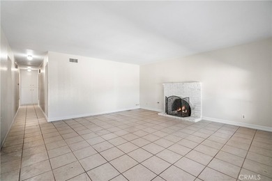 Welcome to this spacious 3-bedroom, 2-bathroom home offering - photo 3