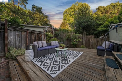 Craftsman Charm Meets Vintage 80s Cool: Flexible Living Just - photo 50