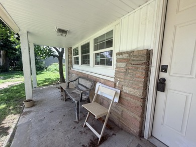 Updated 3 bedroom, 1 bathroom home offering 1,182 square feet of - photo 4