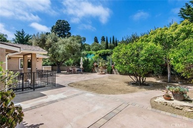 SQFT DOES NOT INCLUDE GUEST HOUSE, WINE CELLAR AND - photo 5