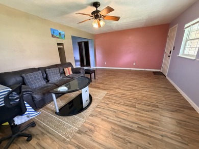 Updated 3 bedroom, 1 bathroom home offering 1,182 square feet of - photo 6