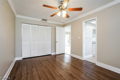 Welcome to this bright and refreshed single story home with a - photo 8