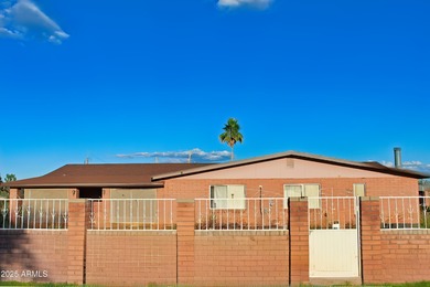 (private lake, pond, creek) Home For Sale in Sierra Vista Arizona