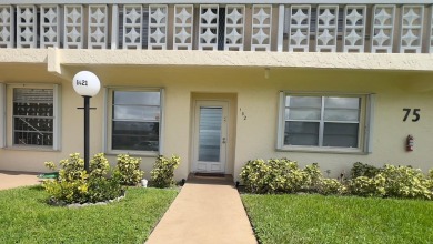 Lake Condo For Sale in Delray Beach, Florida