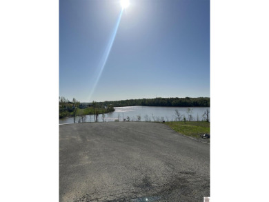 Lake Barkley Lot For Sale in Eddyville Kentucky