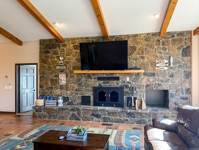 The Flippin Villa on The White River is the trophy trout fishing - photo 32