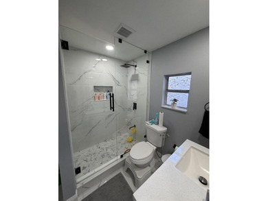 EXCLUSIVE 4/2 SINGLE FAMILY RESIDENCE COMPLETELY RENOVATED IN - photo 27