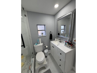 EXCLUSIVE 4/2 SINGLE FAMILY RESIDENCE COMPLETELY RENOVATED IN - photo 28