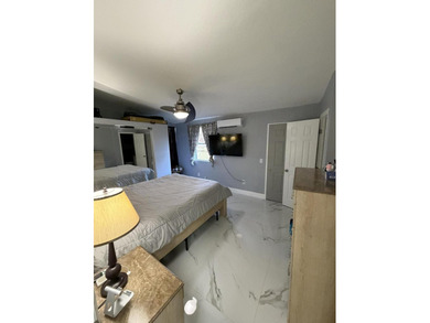 EXCLUSIVE 4/2 SINGLE FAMILY RESIDENCE COMPLETELY RENOVATED IN - photo 30