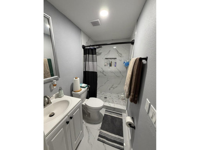 EXCLUSIVE 4/2 SINGLE FAMILY RESIDENCE COMPLETELY RENOVATED IN - photo 32