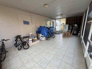 EXCLUSIVE 4/2 SINGLE FAMILY RESIDENCE COMPLETELY RENOVATED IN - photo 42