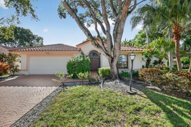 (private lake, pond, creek) Home For Sale in Boynton Beach Florida