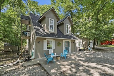 Welcome to your private retreat in the highly desirable Linn - photo 2