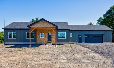 Lake Home For Sale in Pittstown, New York