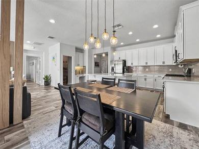 Welcome to this beautifully maintained 3-bedroom, 2-bath home - photo 15