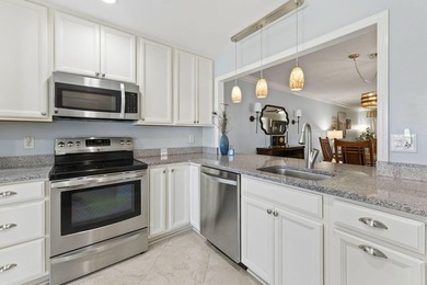 End-unit condo in 55+ community offering added privacy, abundant - photo 5
