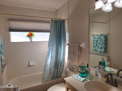 OUTSTANDING & RARE VANACORE CUSTOM HOME-Gorgeous Hibiscus 1 - photo 17