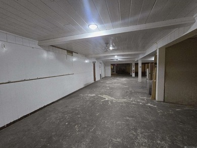 Endless possibilities await with this unique +/-10,000 sq - photo 22
