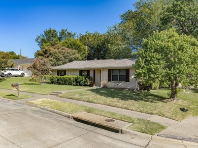 Welcome home to this well-maintained 3-bedroom, 2-bath home - photo 6