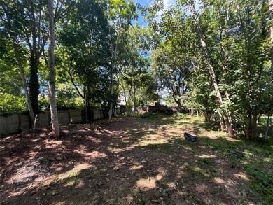 Heart of Southampton Village! You can renovate this property and - photo 22