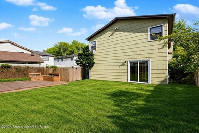 Welcome to 233 Eylandt St! This spacious 2-family home is - photo 30