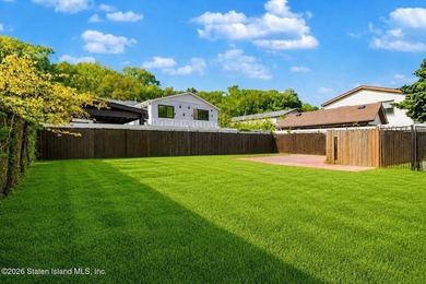 Welcome to 233 Eylandt St! This spacious 2-family home is - photo 31