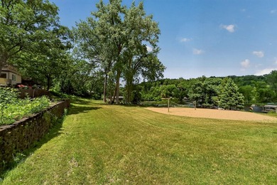 Completely Renovated with Exceptional Custom Features! This - photo 34