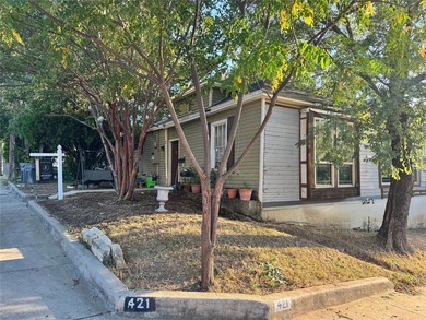 (private lake, pond, creek) Home For Sale in Dallas Texas