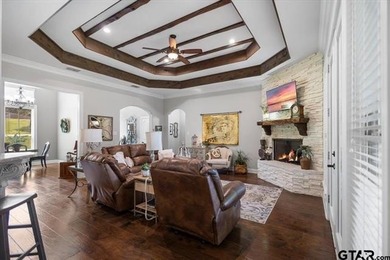 Luxury Living in Pecan Valley - Bullard, TX Welcome to this - photo 12