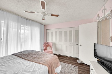 Welcome home to this beautifully furnished 1-bedroom, 1-bath - photo 13
