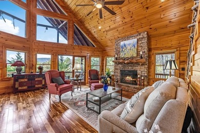 Privately situated stunning 3-bedroom, 3-bath prow-front home - photo 5
