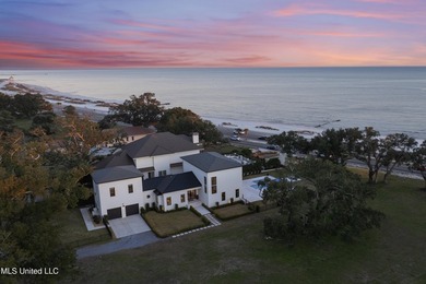 Elevate your coastal living with this breathtaking designer home - photo 4