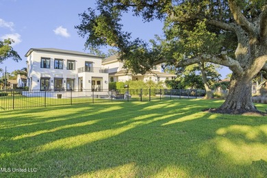 Elevate your coastal living with this breathtaking designer home - photo 5