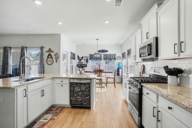 Welcome to your new home in Hidden Pines. DUAL Owner's Suites! - photo 12