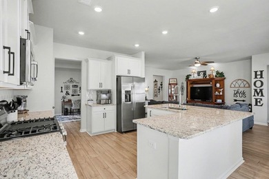 Welcome to your new home in Hidden Pines. DUAL Owner's Suites! - photo 13