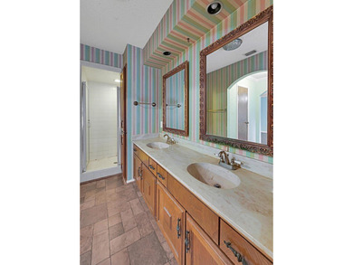 Idealic country place. Make it your own. Beautiful 6.02 acres - photo 14